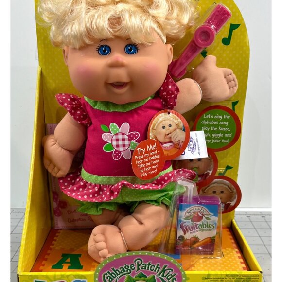 ABC Play With Me! Cabbage Patch Kids Doll Sings & Giggles 30156 New In Box - Picture 1 of 7